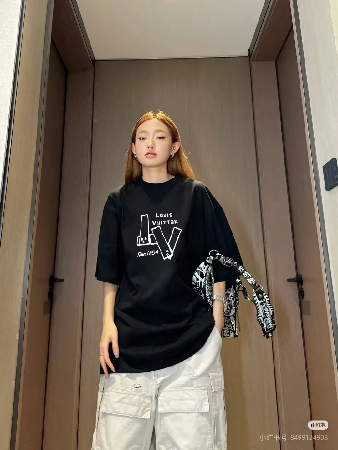 Louis Vuitton/ logo